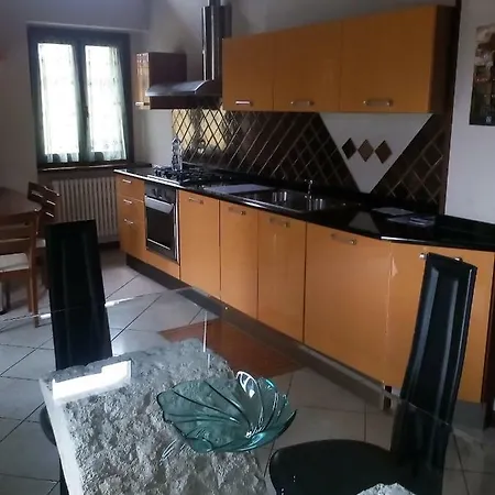 Casa Mauri דירה Carenno